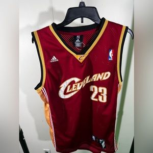Lebron James Adidas Cleveland Cavs Jersey Size:Medium
